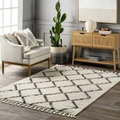 NuLOOM Michelle Diamond Trellis Tassel Area Rug