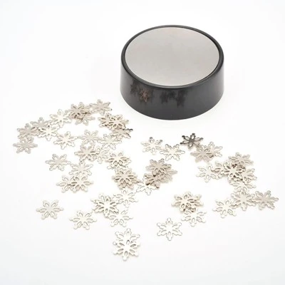 Insten Magnetic Snowflakes Desktop Sculpture, Desk Toy & Decoration For Teens And Adults 4 Insten Magnetic Snowflakes Desktop Sculpture, Desk Toy & Decoration For Teens And Adults - Image 2