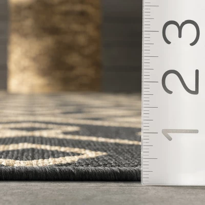 NuLOOM Sammi Geometric Trellis Indoor And Outdoor Patio Area Rug 4 NuLOOM Sammi Geometric Trellis Indoor And Outdoor Patio Area Rug - Image 2