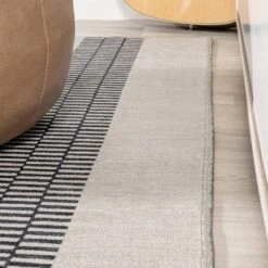 Vichy Geometric Striped Machine-Washable Indoor Area Rug - JONATHAN Y 17 Vichy Geometric Striped Machine-Washable Indoor Area Rug - JONATHAN Y -Decoration Series Shop GUEST ee1c65f9 d90b 420a 8a43 188321485c60